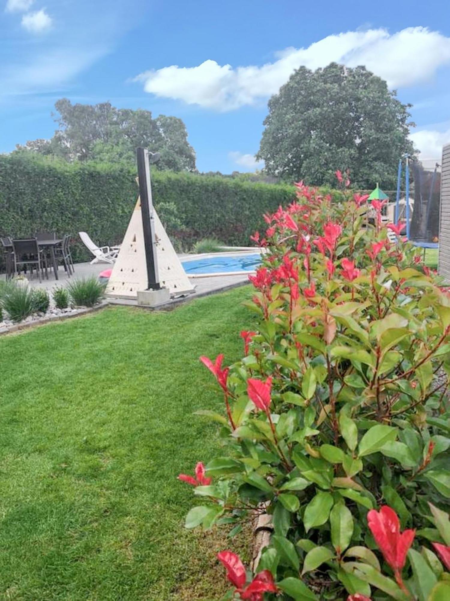 Charming House In Hamois With Shared Pool Villa Buitenkant foto